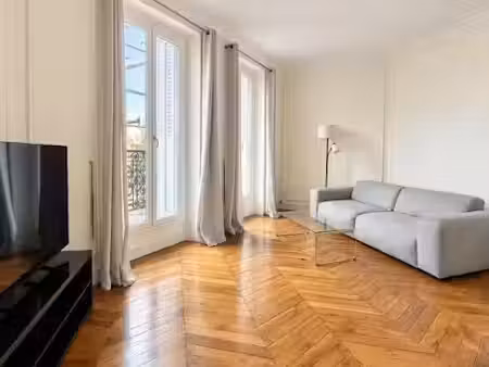 location meublée appartement 4 pièces 93 m² à paris 8ème (75008)  3 263 €