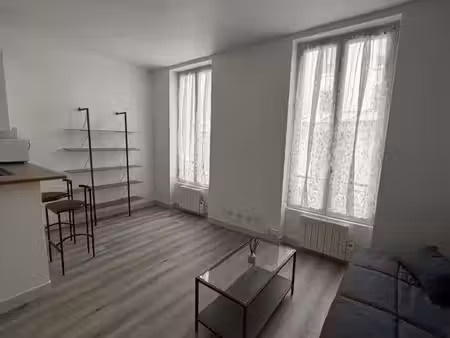 location meublée appartement 1 pièce 23 m² à paris 7ème (75007)  1 150 €
