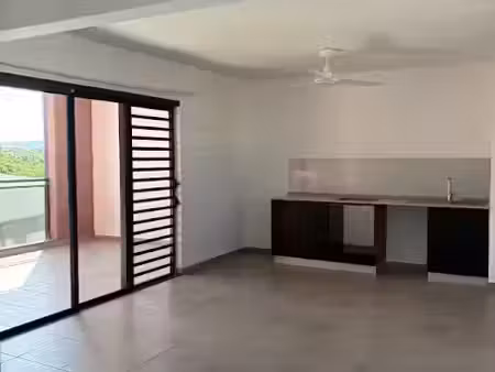 location appartement 2 pièces 44.99 m² à remire montjoly (97354)  753 €