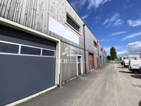 location local d’activités saint herblain 44800 166m²