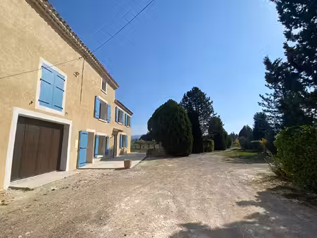 magnifique mas en campagne entièrement rénové