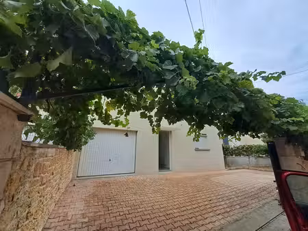 a louer maison duplex cour et buis