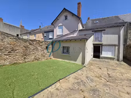 maison de ville en coeur de bourg à petit-mars