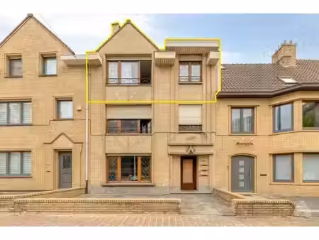 duplex spacieux avec 4 chambres et terrasse ensoleillée
