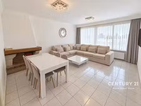 appartement 2 chambres lumineux avec garage à louer