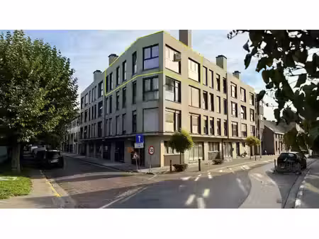 lichtrijk hoekappartement met 2 slaapkamers en ondergrond...