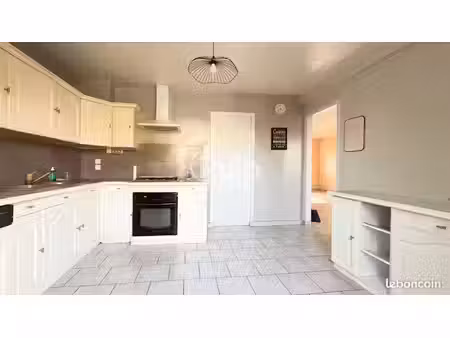 maison 6 pièces 85 m²
