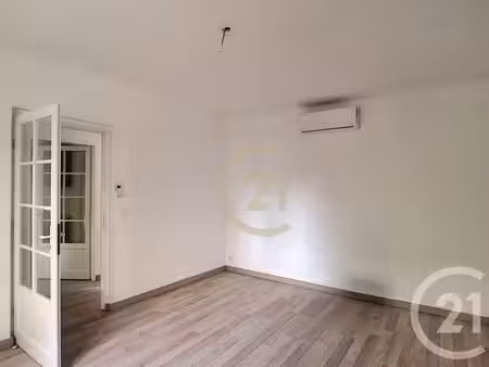 maison à louer - 3 pièces - 63 90 m2 - remoulins - 30 - languedoc-roussillon