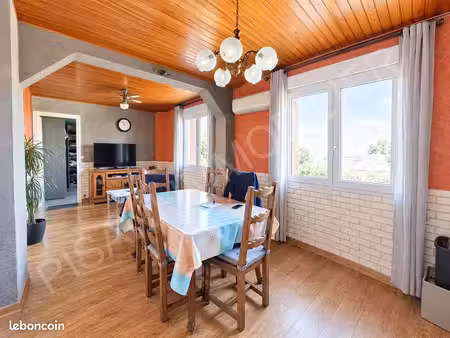 studio 6 pièces 130 m²