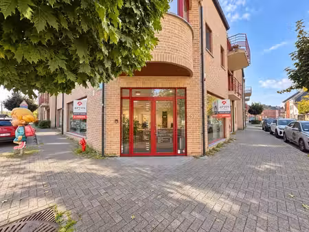spacieux espace commercial ± 215 m² – excellente visibilité