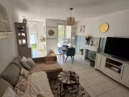 appartement t2 de 48 m² avec jardin et piscine