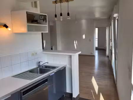 location appartement grand 2 pièces 59m2 secteur moissons/ruinart de brimont