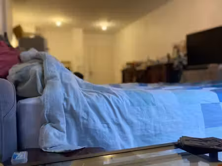 sous-location f2 appartement meublé de 50 m' à montreuil (1 à 2 mois)