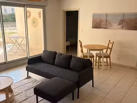 superbe t2 avec terrasse et boxe en sous sol