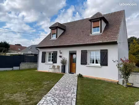 charmante maison familiale 4 pièces avec grand terrain et terrasse