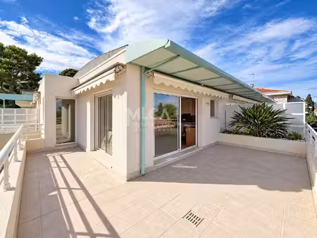 ilette - derner etage - vue mer