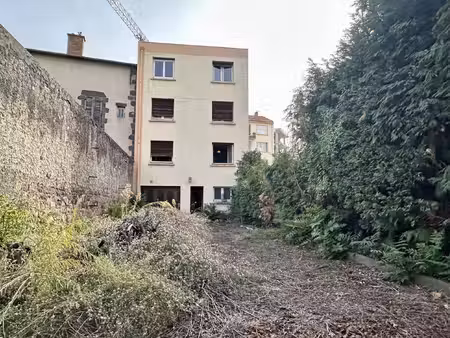 immeuble de 3 appartements t3 à rénover  garage jardin