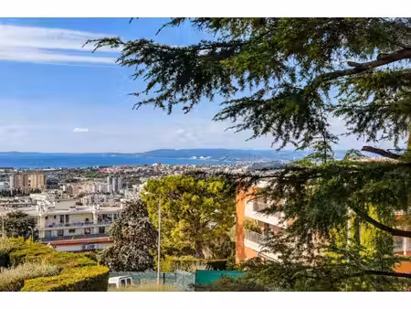 nice - lanterne - joli 2 pièces de 45 m² en étage avec terrasses et vue mer