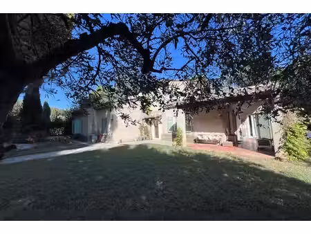 villa de luxe de 6 pièces en vente maussane  france