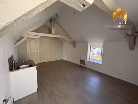 appartement t2 à louer - centre-ville de montval-sur-loir
