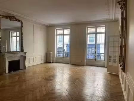 6 pièces - paris 8