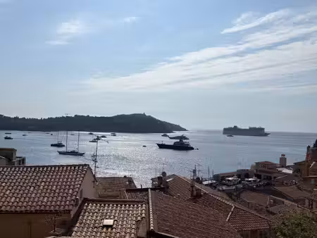 deux-pièces vue mer vieille ville