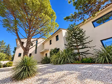 cabries - 400m² - psicine