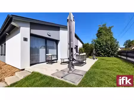 proche colmar : maison de plain-pied de 115 m² avec 4 chambres et garage