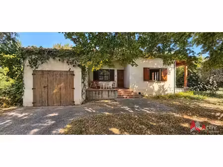 arles nord – maison de plain-pied sur 1 618 m² de terrain