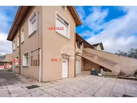 venissieux - maison de 8 studios avec terrasse et jardin