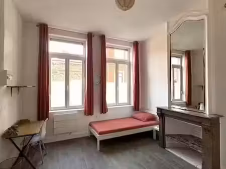 location meublée locaux professionnels 5 pièces 13 m² à roubaix (59100)  480 €