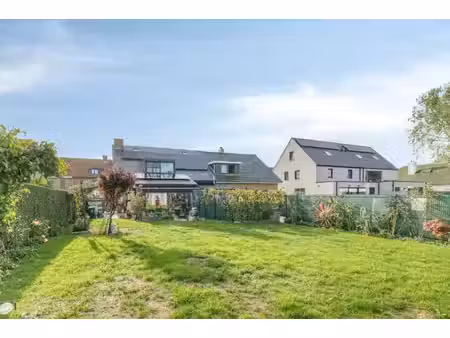 huis met 3 slaapkamers en zonnige tuin te koop in zeebrugge