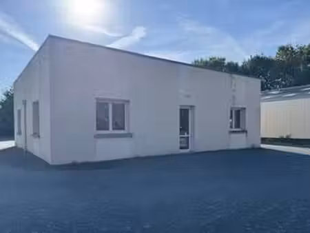 vente bureaux et commerces à janzé (35150) : à vendre / janzé