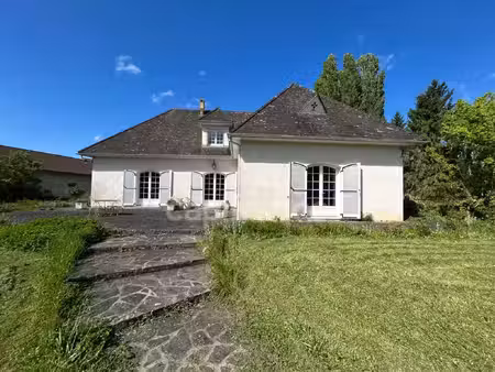 maison à vendre thiviers 7 pièce(s) 252m2 262 000€