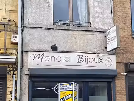 immeuble mixte avec surface commerciale