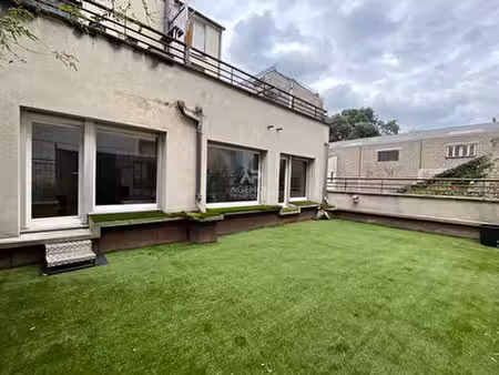 appartement 3 pièces à louer en centre-ville de pontoise avec terrasse