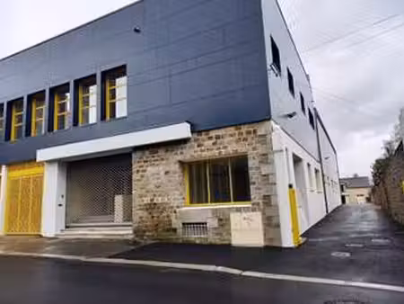 location bureaux et commerces à fougères (35300) : à louer / 90m² fougères