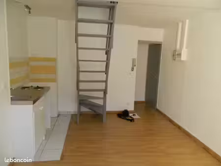 studio 25 m2 centre ville proche nouvelle fac