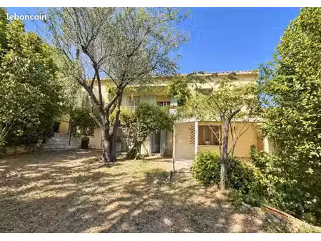 propriété 5 pièces 148 m²