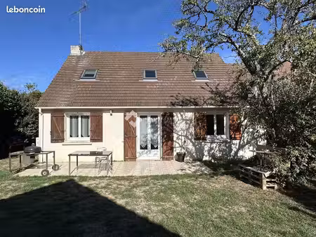 propriété 5 pièces 121 m²