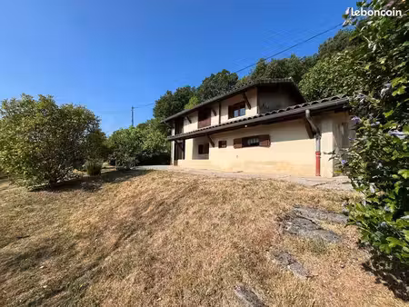 maison de 105m2 avec terrain de 2500m2 et vue panoramique