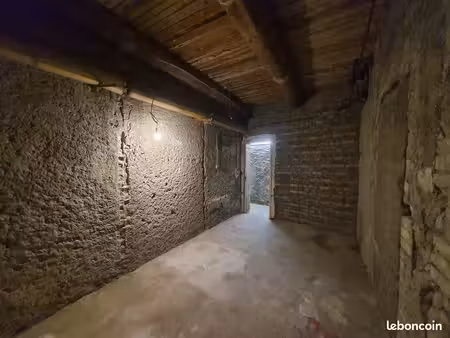 cave a louer