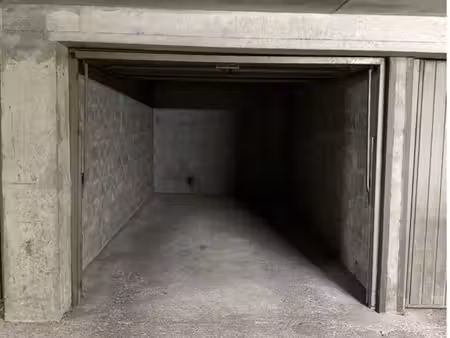 location garage 17m2 200m de la gare
