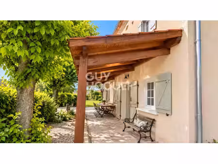 maison de charme? terrain de 5 260 m² ? fort potentiel