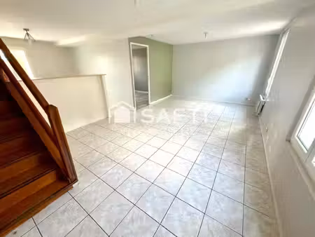 appartement type maison de ville t3 en duplex  alliant le charme du moderne et de l'ancien