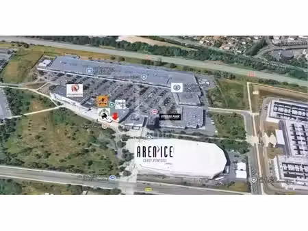 location pure au cœur du retail park aren’park