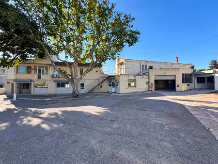 entrepôt 340 m2 saint cyr sur mer