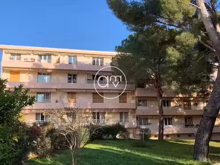 location parking 15 m² à toulon (83000)  110 €