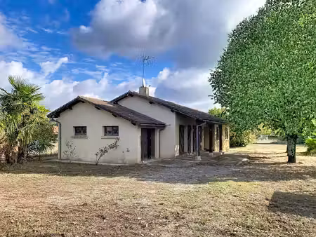 maison de plain-pied de 116 m² avec grand terrain clos