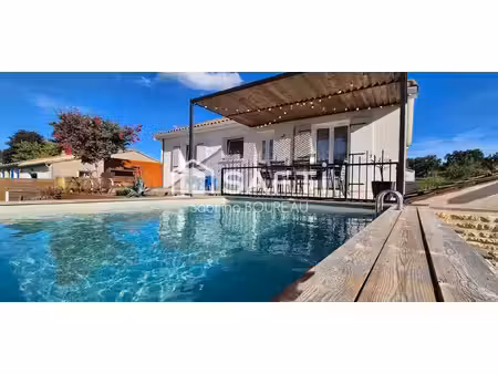 maison familiale avec 3 chambres et piscine